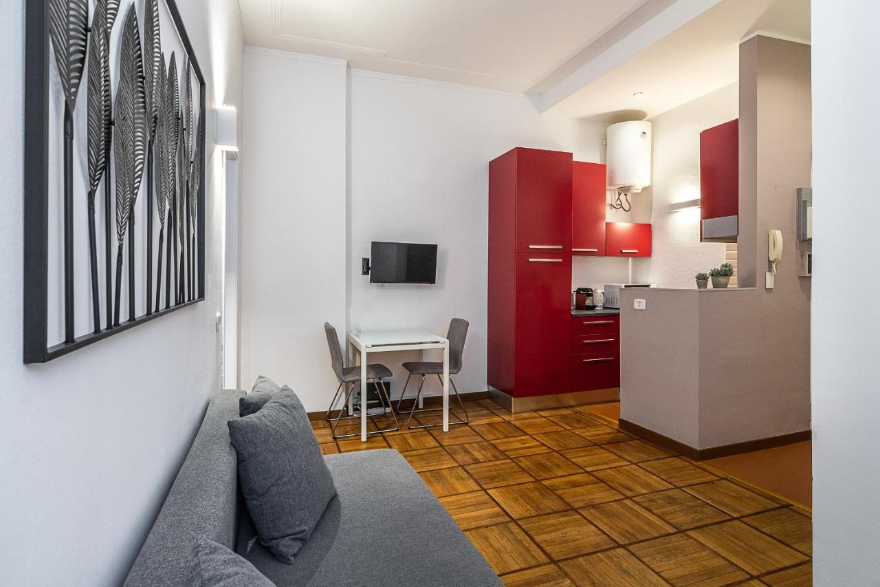 Classbnb - Two Apartments 400 Meters From The Duomo Milan Extérieur photo